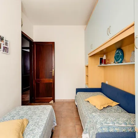 With Beachfront Terrace And Air Conditioning Daire