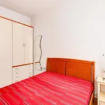아파트 With Beachfront Terrace And Air Conditioning *